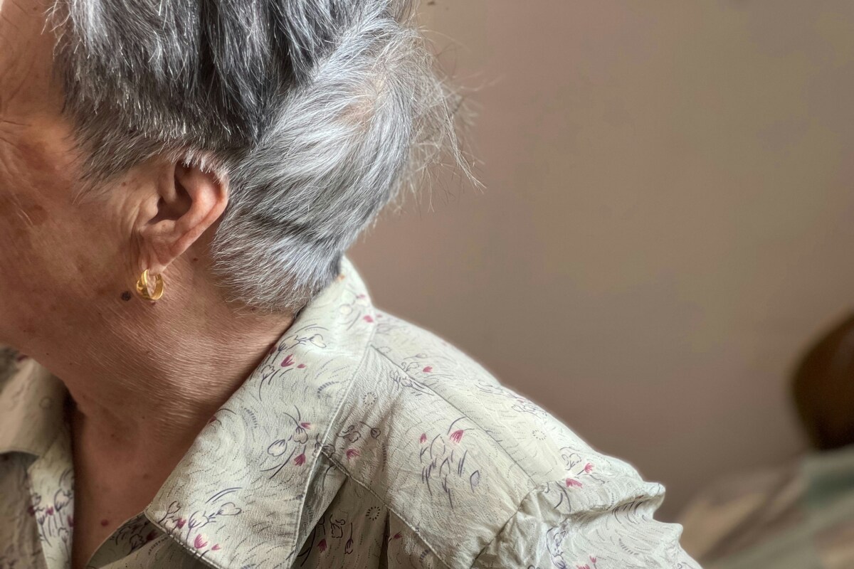 Capelli grigi? Forse non per sempre: il potenziale nascosto delle cellule staminali