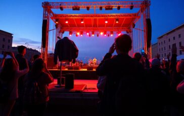 francesco gabbani sul suzuki stage carriera successi e vita privata dellartista di carrara 1772226341 364x230