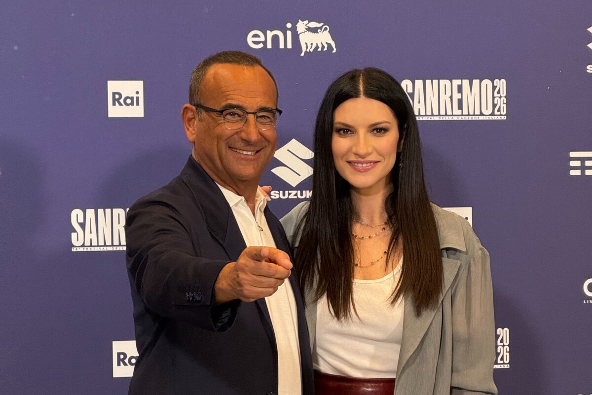 Sanremo 2026, cambio di stile per Laura Pausini: i look della terza serata