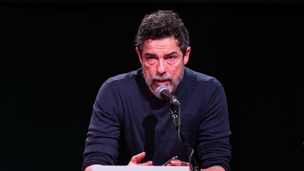 Sanremo 2026, Leo Gassmann risponde alla polemica di papà Alessandro: cosa ha detto
