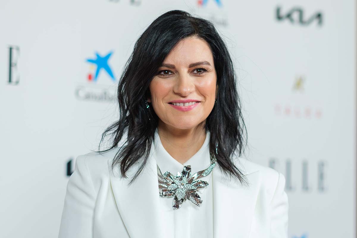 Laura Pausini alla co-conduzione di Sanremo 2026: il gesto della figlia Paola emoziona i fan