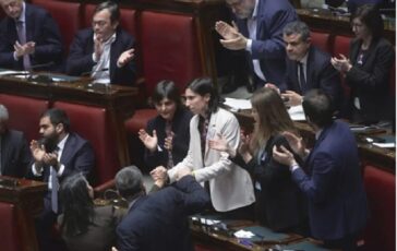 001-sinistra-sta-cambiando-volto-cosa-sta-accadendo