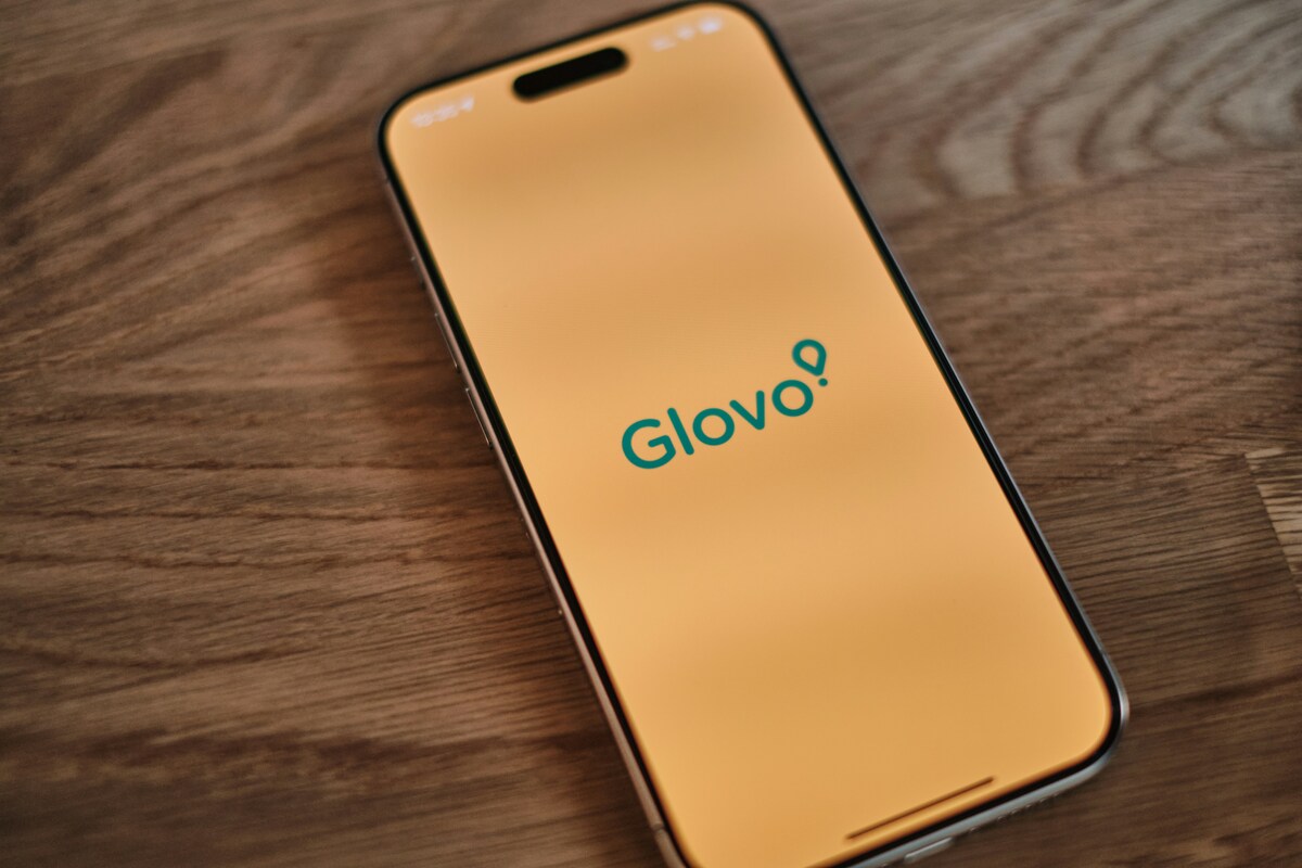 Glovo-Foodinho sotto indagine: "Rider con stipendi da caporalato"