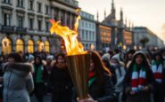 la torcia olimpica accende milano in vista delle olimpiadi invernali 1770396847