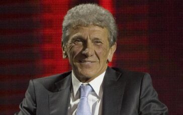 Addio a Beppe Savoldi storico bomber di Napoli e Bologna. Aveva 79 anni 364x230