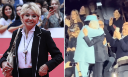 Addio a Enrica Bonaccorti il regalo speciale di Renato Zero al concerto a Roma 265x160