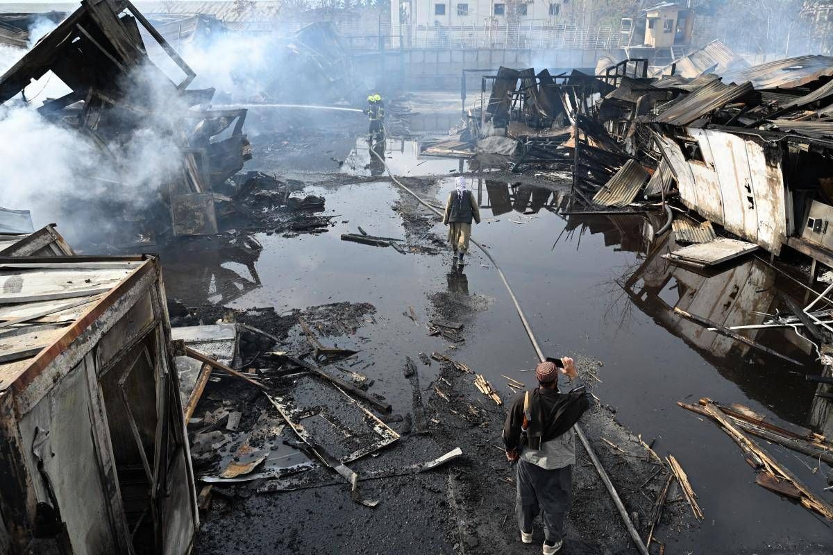 Afghanistan, massacro a Kabul: "400 morti in raid pachistani su ospedale"