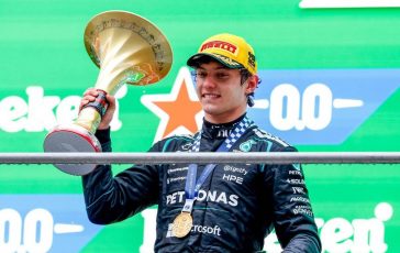 Antonelli torna in Italia e ringrazia Sinner e Tomba Sorpreso dalla dedica di Jannik Alberto e leggenda 364x230