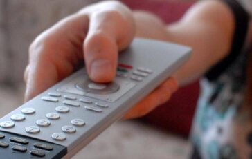 Ascolti tv 22 marzo Imma Tataranni su Rai1 vince il prime time con il 253 di share 364x230