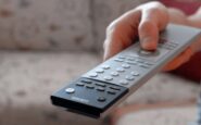 ascolti tv don matteo 15 vince la prima serata con il 233 2