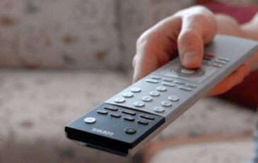 Ascolti tv Don Matteo 15 vince la prima serata con il 233 364x230