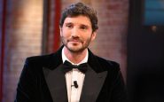 ascolti tv doppia vittoria per de martino con step e affari tuoi 2