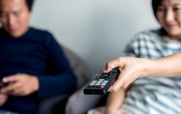 ascolti tv la fiction rai le libere donne vince la prima serata con il 186 2