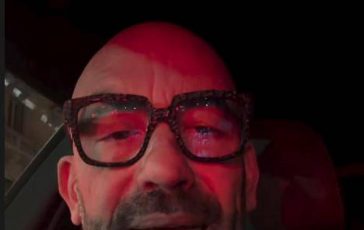 Bassetti derubato in centro a Milano lo sfogo sui social Citta difficile e piena di brutta gente 364x230