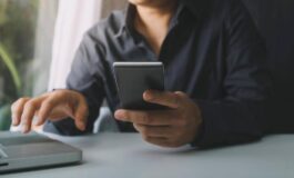 Boom prezzi petrolio e bollette Ue raccomanda smart working 265x160