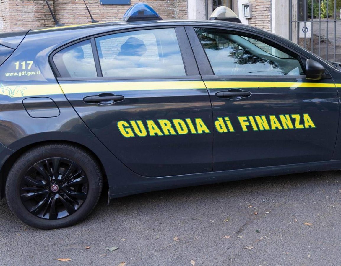 Caporalato, indagato il cognato del presidente della Lombardia Attilio Fontana