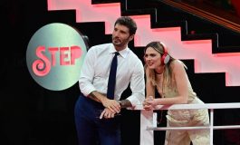 De Martino al concerto di Rosalia al suo fianco Brenda Lodigiani amore o amicizia 265x160