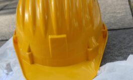 Due morti sul lavoro nel Padovano 22enne ucciso dal cilindro che taglia le lamiere a Bari operaio trentenne precipita da capannone industriale 265x160