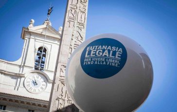 E morta Libera per la 55enne suicidio assistito con il dispositivo fornito dalla Usl 364x230