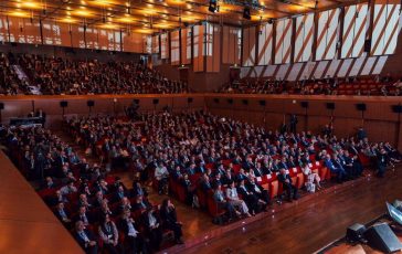 Economia Fontana Lombardia motore del Paese da consulenti finanziari contributo importante 364x230