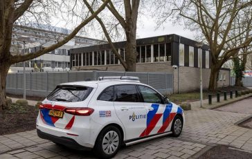 Esplosione in scuola ebraica ad Amsterdam indagini su un possibile attacco mirato 364x230