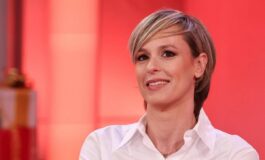 Federica Pellegrini travolta dalle critiche per il parto cesareo le polemiche e la replica 265x160