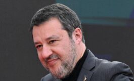 Festa del papa Salvini fa gli auguri e posta la foto di Nathan della famiglia del bosco 265x160