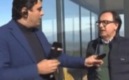 gaffe a uno mattina linviato scambia il microfono per un calice di vino in diretta 2