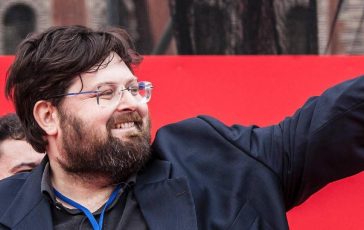 Gf Vip Adinolfi contro Ibiza Altea Grave bestemmiare Mediaset intervenga 364x230