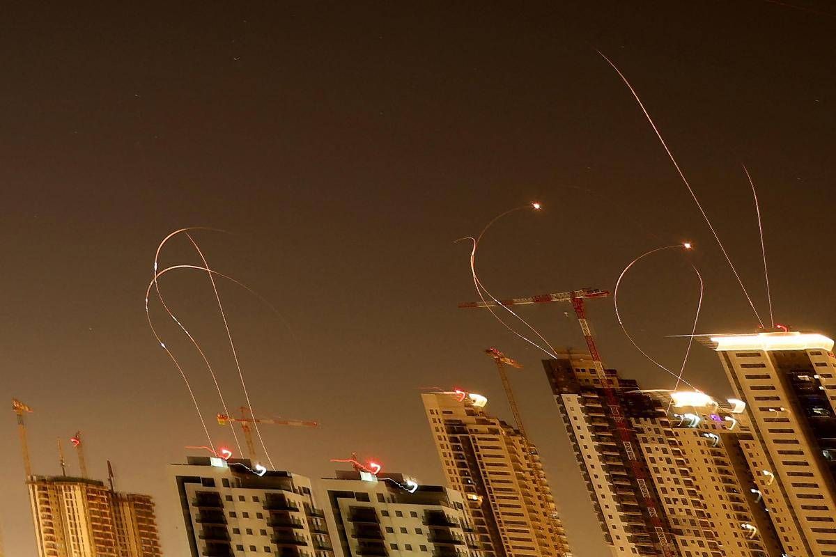 Guerra Iran, missile su Tel Aviv fa 6 feriti. Nuovo raid Idf sul Libano - La diretta