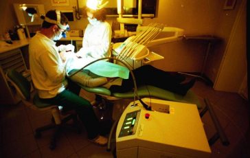 Ia oltre 90 dentisti la conosce ma sfida resta integrazione in pratica clinica 364x230