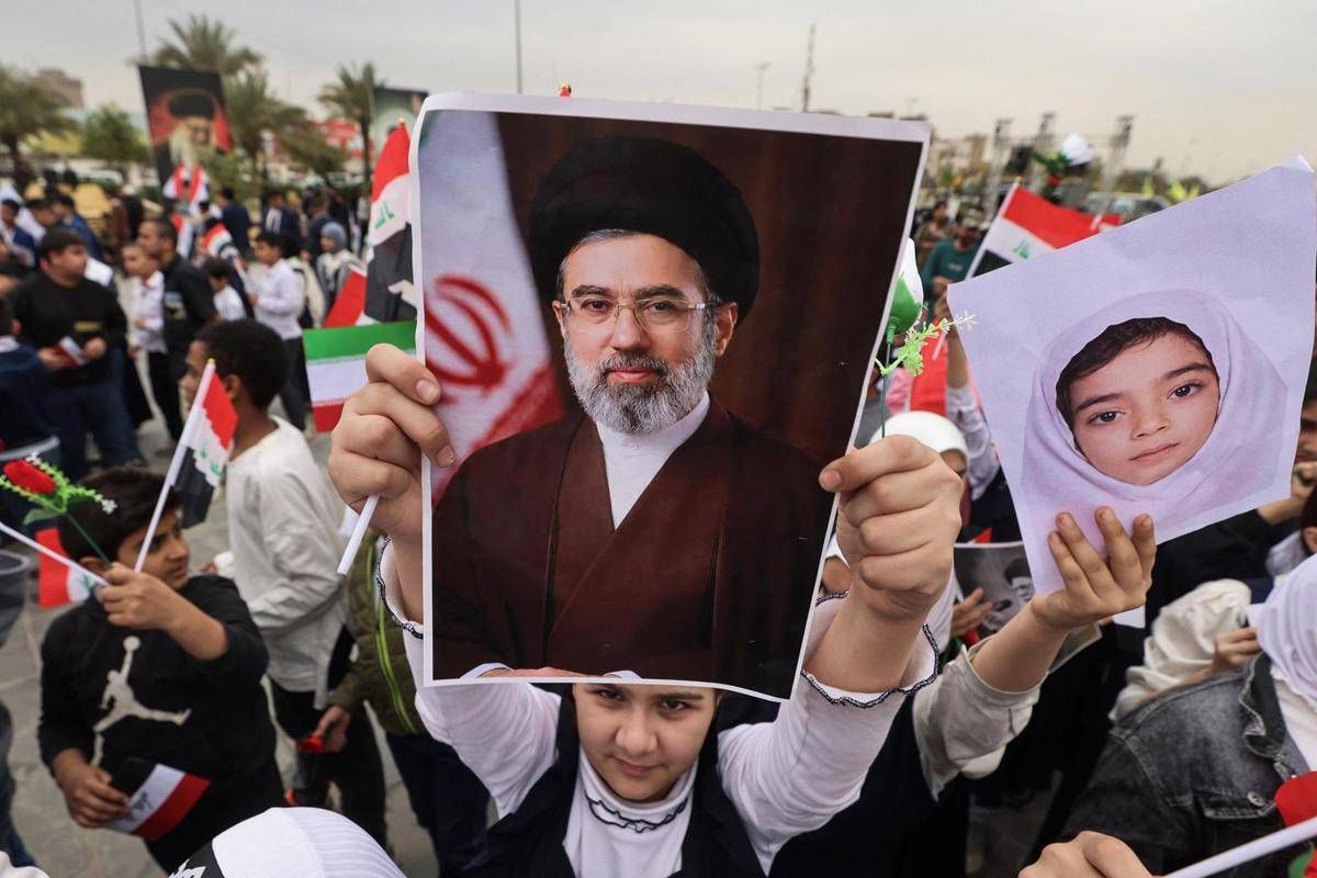 Il messaggio di Mojtaba Khamenei all'Iran: "Priorità è vendetta, stop Hormuz per pressare il nemico"