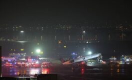 Incidente a LaGuardia di New York aereo in fase di atterraggio si scontra con camion morti pilota e copilota 40 feriti 265x160