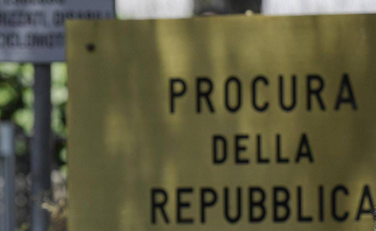 Indagine su società famiglia Caroccia, l'accusa: "Usati proventi clan Senese"