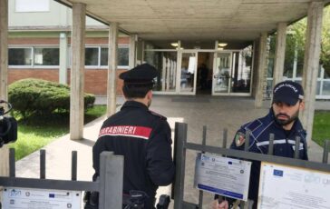 Insegnante accoltellata da studente a Bergamo Bertolaso Salvata da trasfusione in elicottero 364x230