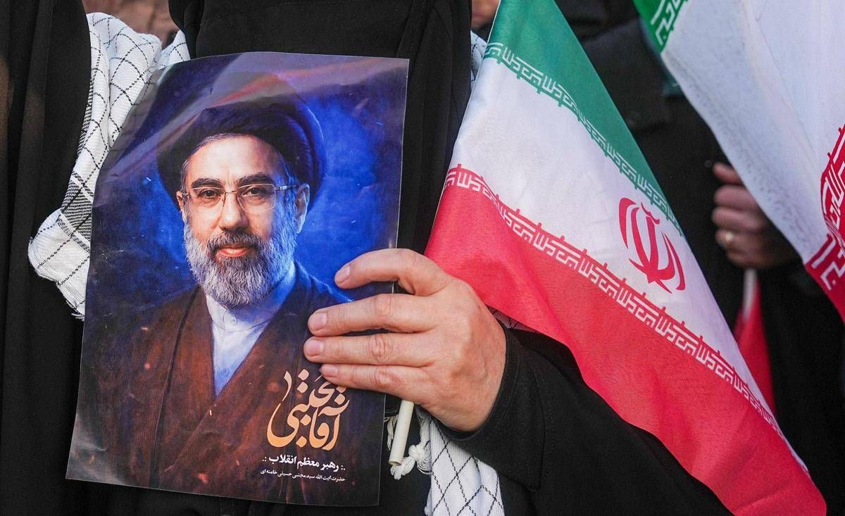 Iran, Mojtaba Khamenei: "Il nemico è stato sconfitto". Guida suprema nega raid su Oman e Turchia