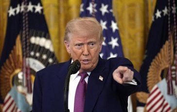 Iran Trump chiede una coalizione Altri paesi mandino navi per aprire lo Stretto di Hormuz 364x230