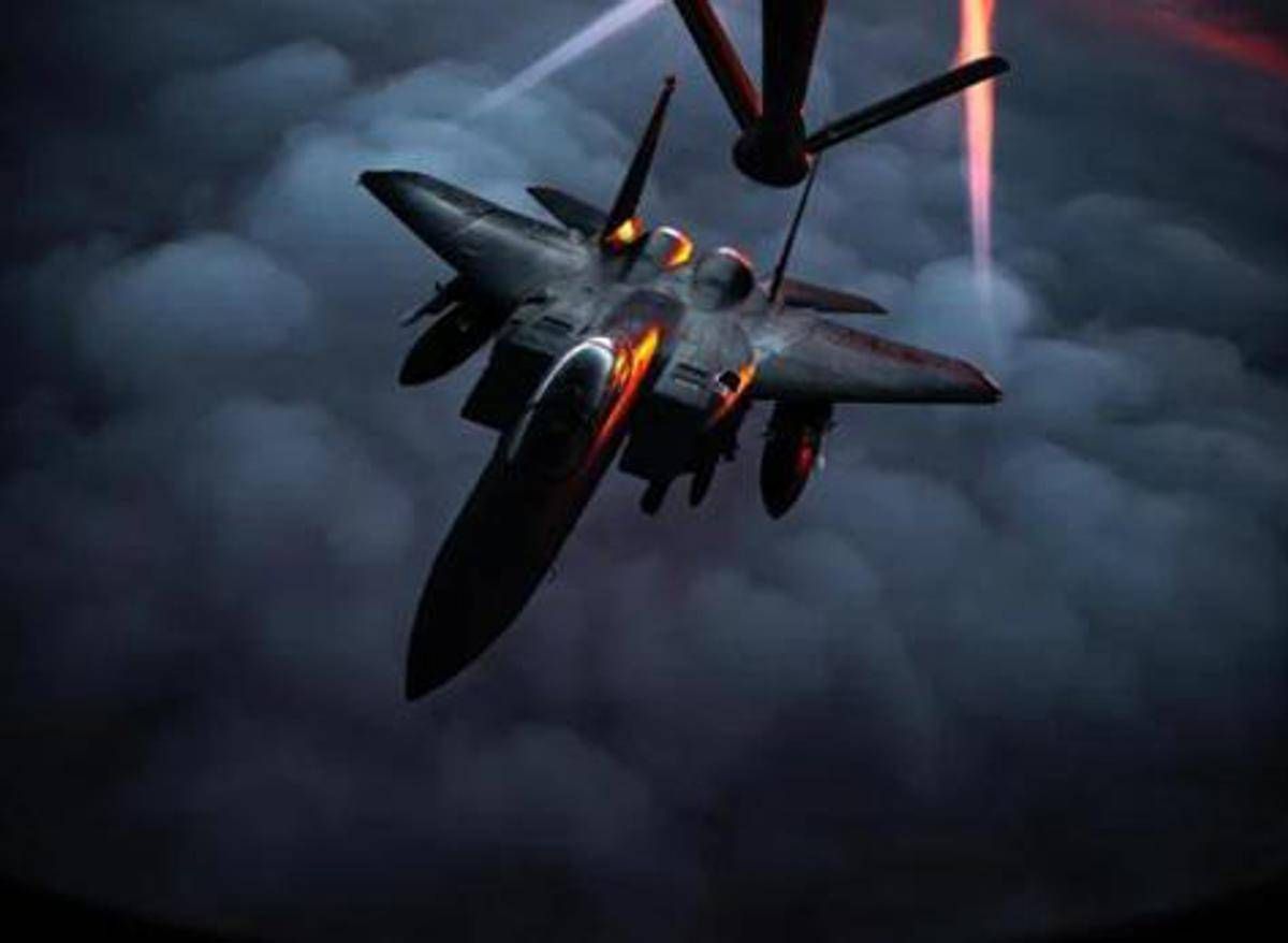 Iran, primo jet Usa colpito: F-15 costretto a atterraggio d'emergenza