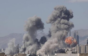 Iran raid Usa Israele sul porto vicino Stretto Hormuz 5 morti. Forti esplosioni udite a Teheran La diretta 364x230