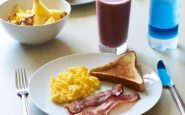 la colazione ideale abbondante con fibre o proteine lo studio spiega perche 2