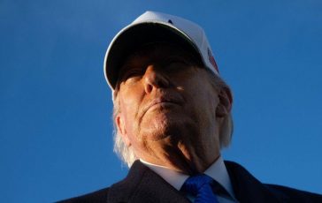 La linea diretta con Trump tutti i giornalisti hanno il numero privato del presidente a Washington 364x230