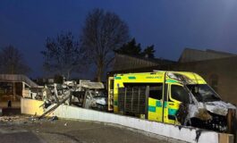 Londra date alle fiamme ambulanze di organizzazione ebraica. Starmer Sconvolgente incendio a sfondo antisemita 265x160