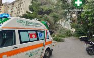 maltempo sullitalia donna ferita da un ramo caduto a genova grandine e pioggia a roma traffico in tilt 2