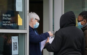meningite epidemia fra studenti in uk 2 morti e 15 casi confermati 2