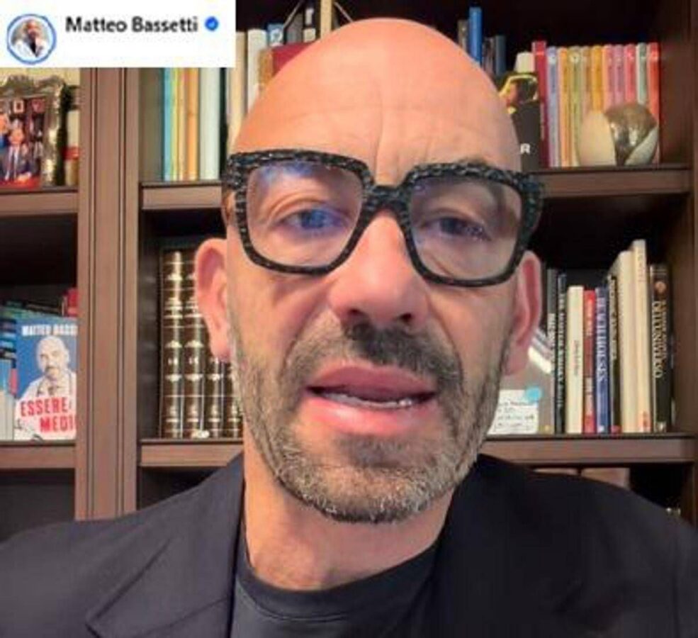 Meningite in Uk, Bassetti: "Viaggi studio sì, ma meglio da vaccinati"