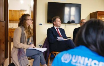 Migranti Balzaretti Con Svizzera e Unhcr piu qualita in accoglienza minori non accompagnati 364x230