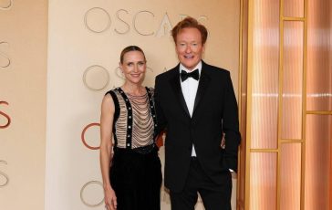 Oscar 2026 red carpet in attesa della notte dei premi Diretta 364x230