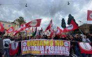 referendum a roma corteo per il no contro il governo e la guerra 2