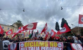 Referendum a Roma corteo per il no Contro il governo e la guerra 265x160