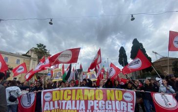 Referendum a Roma corteo per il no Contro il governo e la guerra 364x230